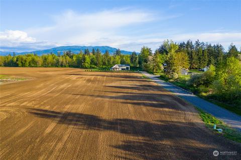 2481 River Rock Dr, Everson, WA 98247