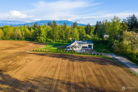 2487 River Rock Dr, Everson, WA 98247