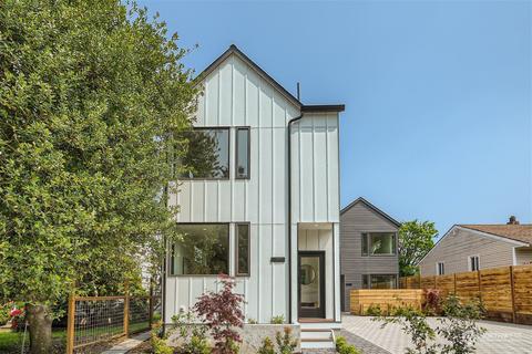 2014 19th Ave S, Seattle, WA 98144