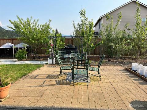 355 Jasmine Ln N, Enumclaw, WA 98022 photo 8