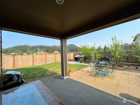 355 Jasmine Ln N, Enumclaw, WA 98022 photo 3