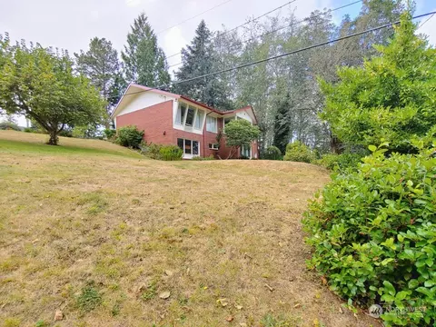 1527 Montview Dr, Aberdeen, WA 98520