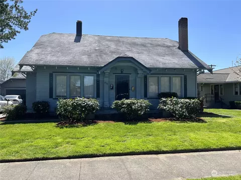 410 W Pear St, Centralia, WA 98531