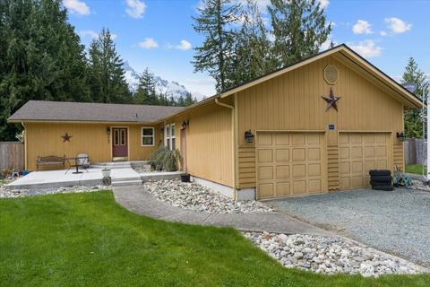 413 Trail St W, Darrington, WA 98241