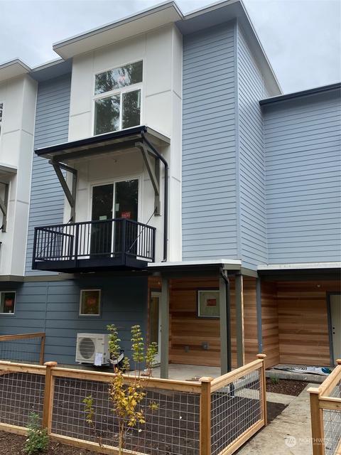 4238 Traverse Dr #15, Bellingham, WA 98226