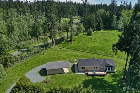 5793 Fish Rd, Freeland, WA 98249