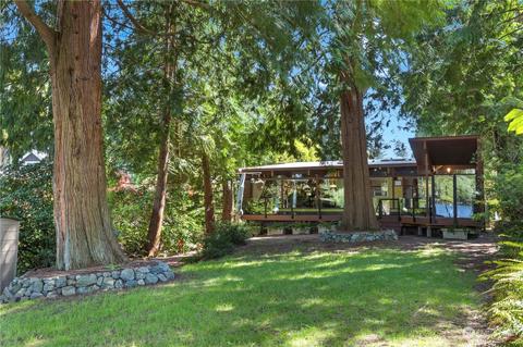 2166 N 122nd Pl, Seattle, WA 98133