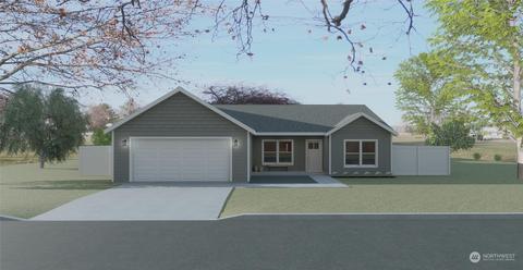 914 W Pine Dr, Moses Lake, WA 98837