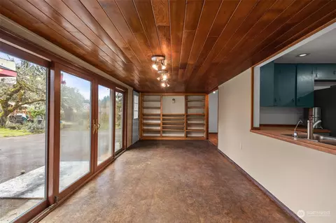 1957 Fowler Rd, Raymond, WA 98577 photo 10