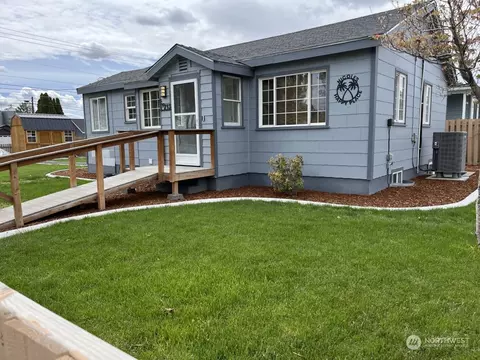 213 NE 3rd Ave, Quincy, WA 98848