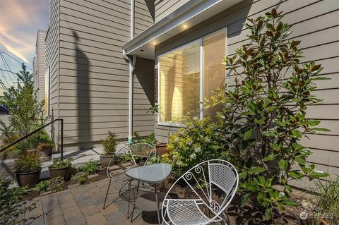 12032 33rd Ave NE #A, Seattle, WA 98125