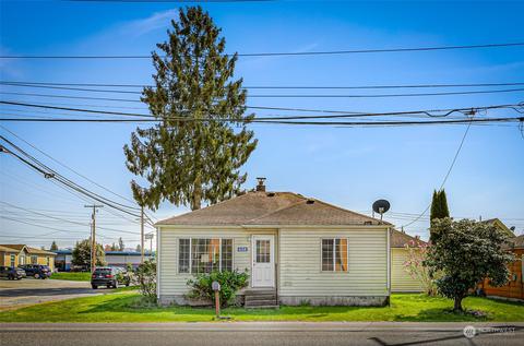 634 Avon Ave, Burlington, WA 98233