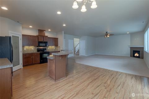 8511 198th St E, Spanaway, WA 98387 photo 11