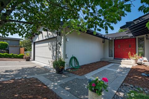 17487 7th Ave SW, Normandy Park, WA 98166