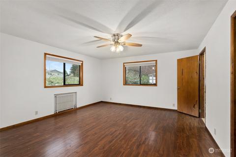 403 Leber St NE, Orting, WA 98360 photo 11