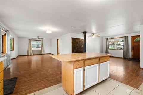 403 Leber St NE, Orting, WA 98360 photo 9