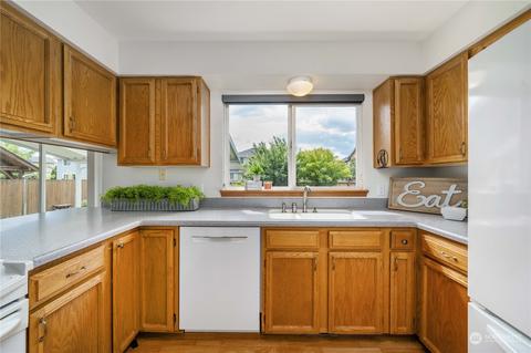 544 Victor St, Enumclaw, WA 98022 photo 11