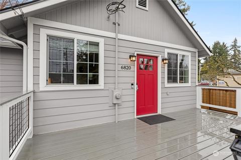 6820 Lower Ridge Rd, Everett, WA 98203 photo 2