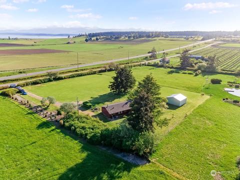1476 Black Rd, Coupeville, WA 98239