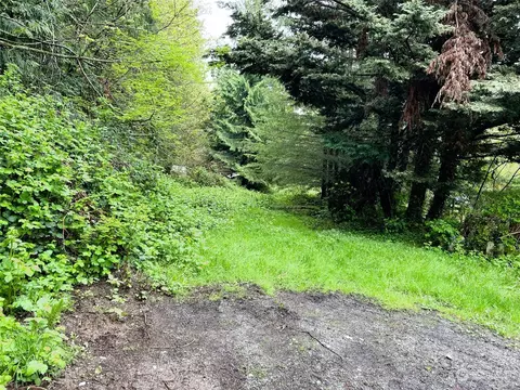 7623 Sunny Ln, Sedro Woolley, WA 98284