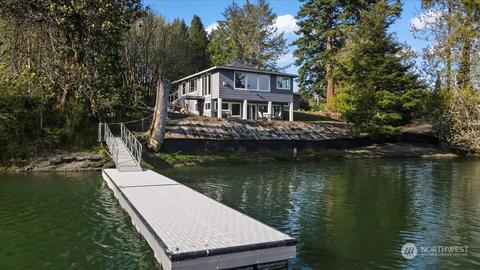 2306 Gravelly Beach Loop NW, Olympia, WA 98502
