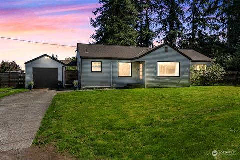 7021 Berkshire Dr, Everett, WA 98203