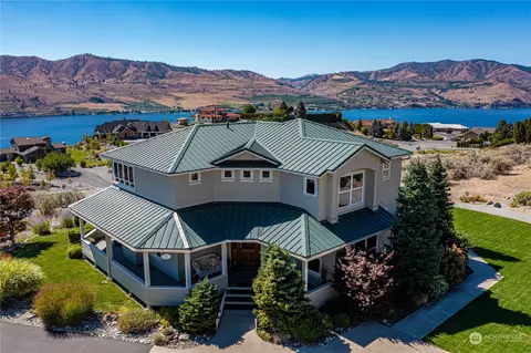 320 Highpoint Pl, Chelan, WA 98816