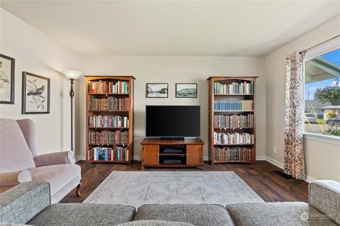 1616 Maple St, Sumner, WA 98390 photo 4