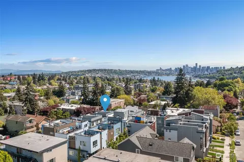 4315 D Woodland Park Ave N, Seattle, WA 98103