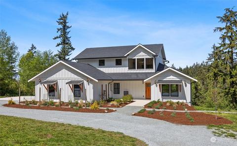 322 Dodge Rd, Camano Island, WA 98282