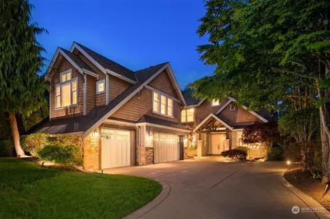 526 97th Ave NE, Bellevue, WA 98004
