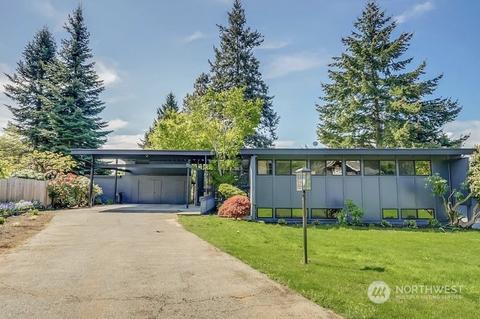 121 SW 194th St, Normandy Park, WA 98166