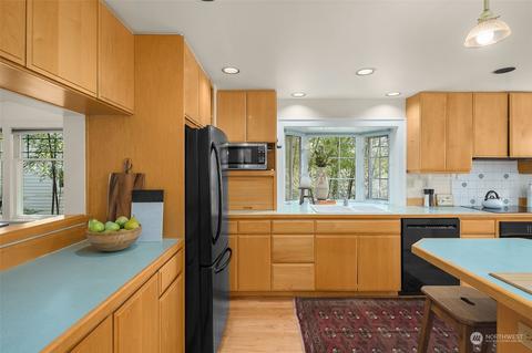 4229 Eastern Ave N, Seattle, WA 98103 photo 8