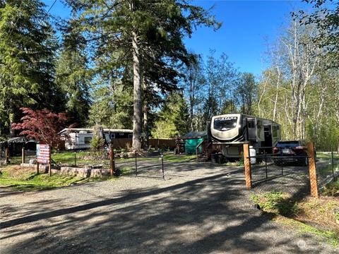 34 W Hamma Hamma Dr, Elma, WA 98541