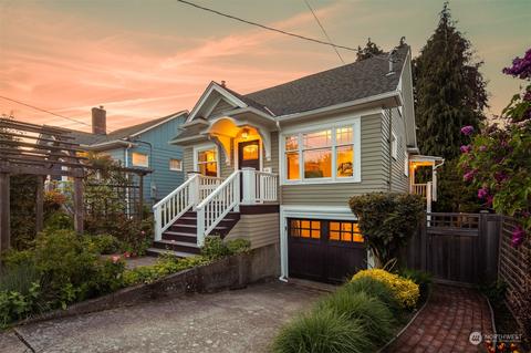 320 N 83rd St, Seattle, WA 98103