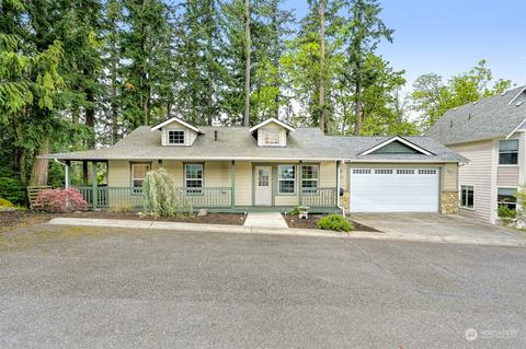 136 41st St, Bellingham, WA 98229