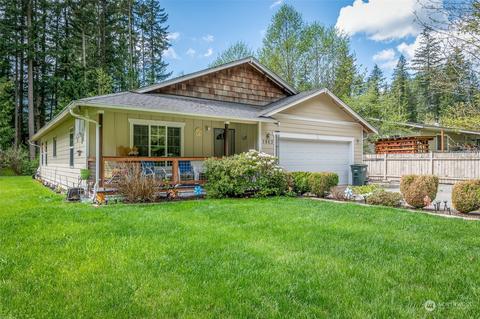 7863 Santa Fe Trl, Maple Falls, WA 98266