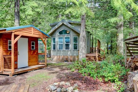 42 Big River Blvd W, Deming, WA 98244