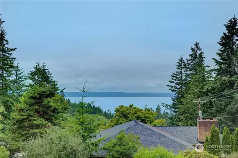 7210 176th St SW, Edmonds, WA 98026