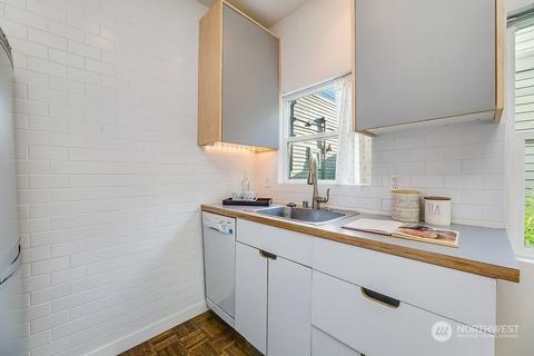 1501 E Spring St #9, Seattle, WA 98122 photo 6