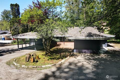 14030 SE Newport Way, Bellevue, WA 98006