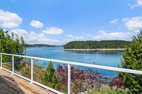 2334 Island Dr NW, Olympia, WA 98502
