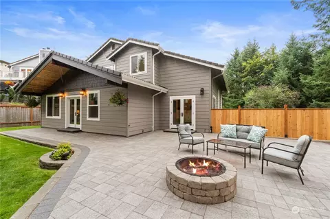 301 Marietta Ct, Steilacoom, WA 98388