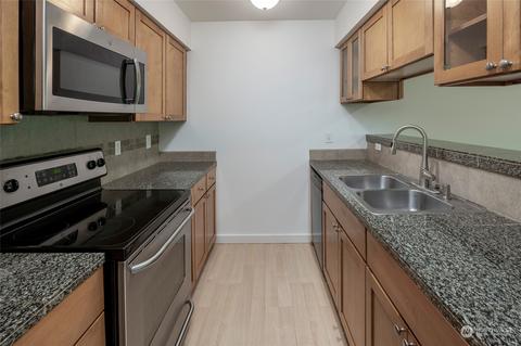 18930 Bothell Everett Hwy #V303, Bothell, WA 98012 photo 10