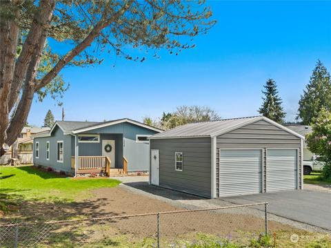 1219 W Walnut St, Centralia, WA 98531