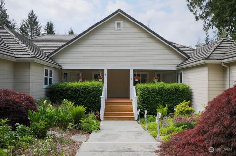 70 S Chandler Ct #B, Port Ludlow, WA 98365