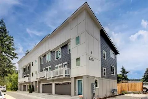 8029 NE 177th Pl #102, Kenmore, WA 98028
