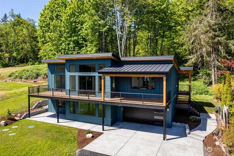 898 Margie Ann Dr, Camano Island, WA 98282