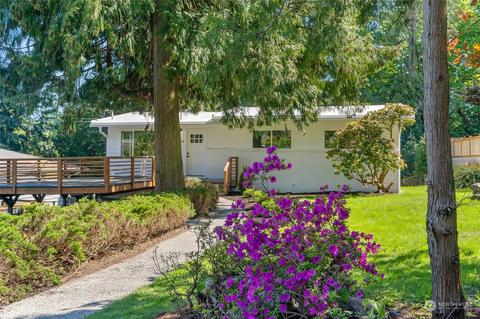8018 242nd St SW, Edmonds, WA 98026