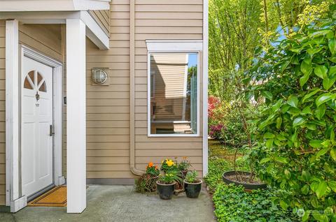 2350 10th Ave E #107, Seattle, WA 98102
